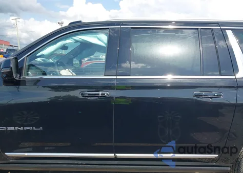 2025 GMC Yukon Xl 4Wd Denali z USA, uszkodzony, nr VIN 1GKS2JRL9SR192737